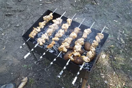 Kabab yeyərkən qarnına şiş girdi