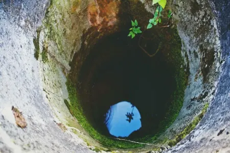 Ata və qızı su quyusuna düşdü, - atanın meyiti quyudan çıxarıldı