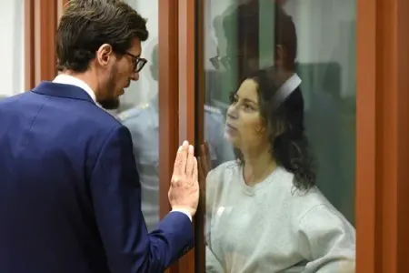 Ukraynaya 51 dollar ianə etdi, - azadlıqdan məhrum edildi