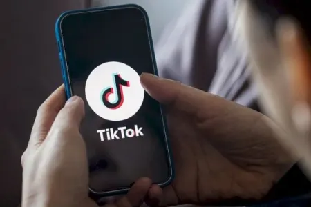TikToka 8 dəqiqə baxmaq psixologiyanı pozur
