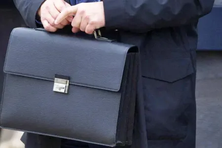 Yeni zelandiyalı diplomat qarət edildi
