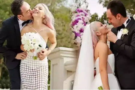 Tanınmış müğənni övladını itirdi