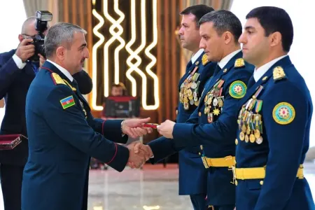 Elçin Quliyev yeni generallara ali hərbi rütbələrini təqdim edib