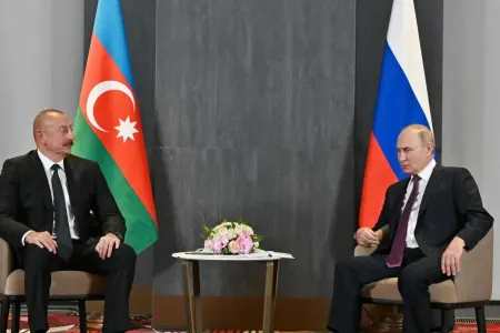 Putinin rəsmi qarşılanma mərasimi keçirilir