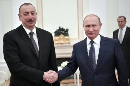 Sülhməramlılar getdi, Putin gəldi... - AÇIQLAMA