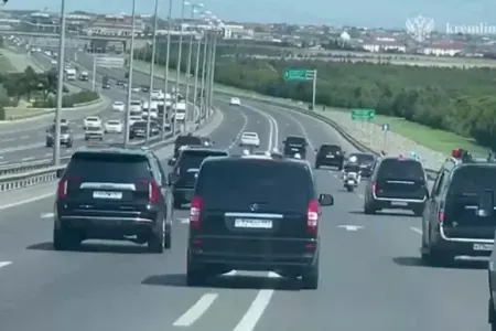 Rusiya Prezidentinin Bakıdakı korteji - ANBAAN VİDEO