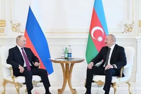 Putinin şərəfinə dövlət ziyafəti verilir