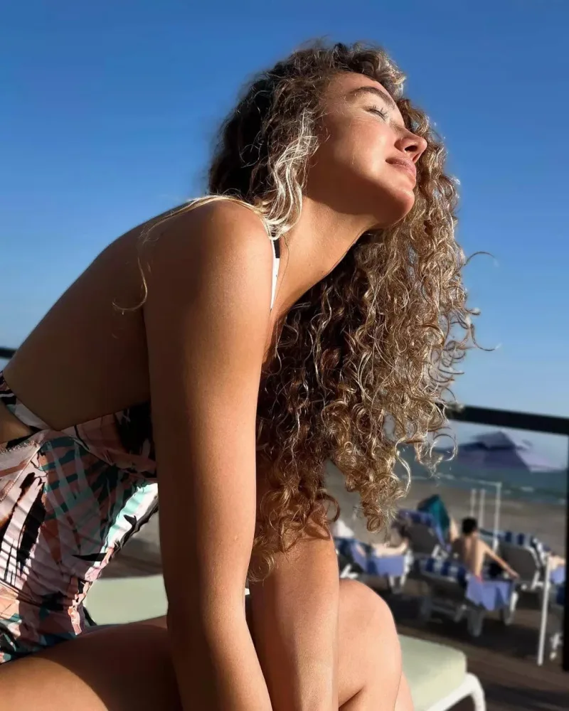 Azərbaycanlı aktrisanın çimərlik geyimində - FOTOları