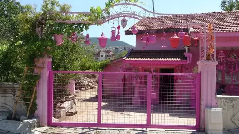 Hamı bu evi görməyə GƏLİR - FOTO