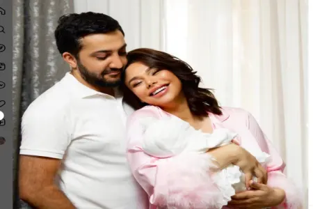 “Ailəmlə sizi lağa qoyub, gülürük” - Aysun