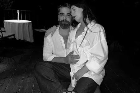 Kadir Doğuludan Neslihan Atagülə: - Ad günün mübarək, sevgilim