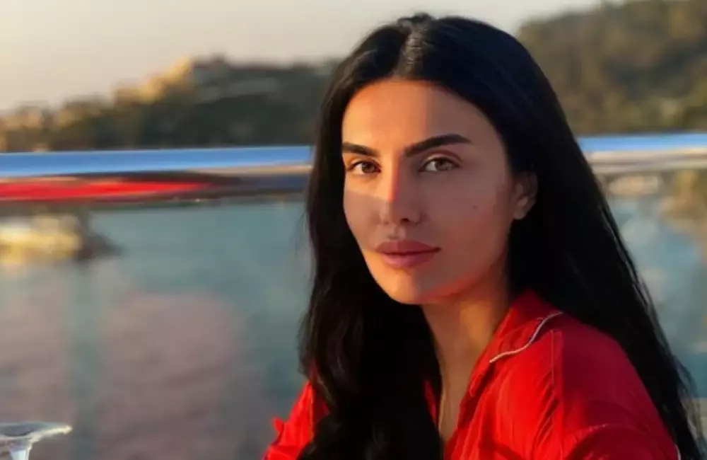 Çiçək illər sonra efirə qayıdır - FOTO