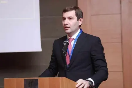 Mərkəzi Bankın baş direktoru işdən çıxdı