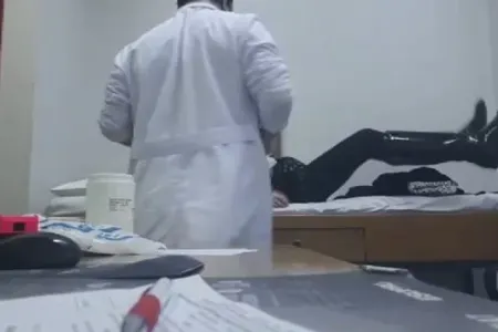 Qadın və uşaqları kameraya çəkən - HƏKİM HƏBS OLUNDU