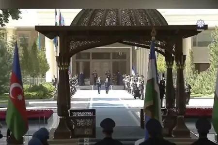 Prezidentin Daşkənddə rəsmi qarşılanma mərasimi - VİDEO