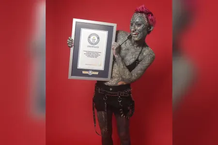Bədənindəki döymələrlə Ginnesin Rekordlar Kitabına düşdü