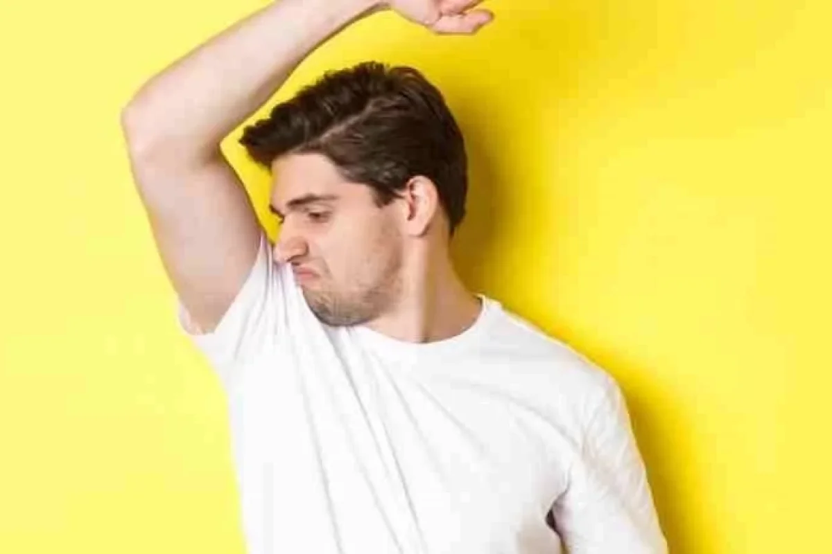 Tər qoxusunun qarşısını almağın təbii yolu