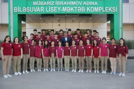 Bu məktəbin bütün məzunları tələbə adını qazandı