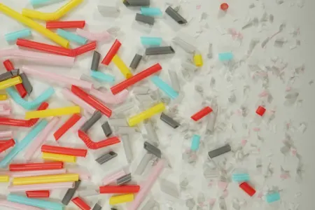 Beyindəki mikroplastiklər təhlükəli xəstəliklərə səbəb ola bilər