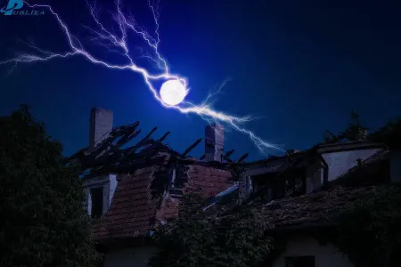 Bu kəndə ildırım düşdü, elektrik xətti sıradan çıxdı