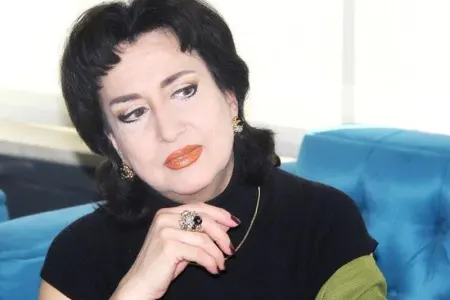 Əməkdar artist illərin sirrini açdı