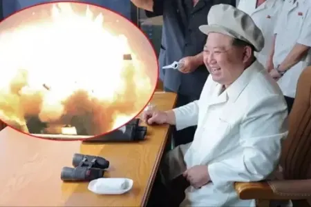 Kim Çen In yeni ölümcül silahını gülə-gülə sınaqdan keçirdi