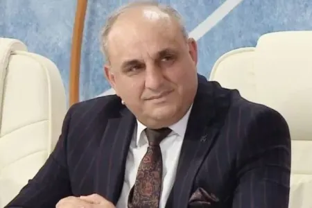 Əməkdar artist KÖVRƏLDİ: - “Pulu anama verirdim ki, atamın yastığının altına qoysun”