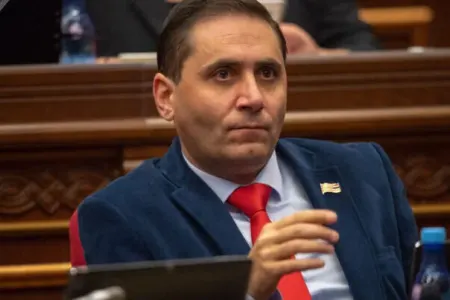 "Paşinyanın iqtisadi inkişafı gözəl piar naminə sabun köpüyüdür" - Abovyan