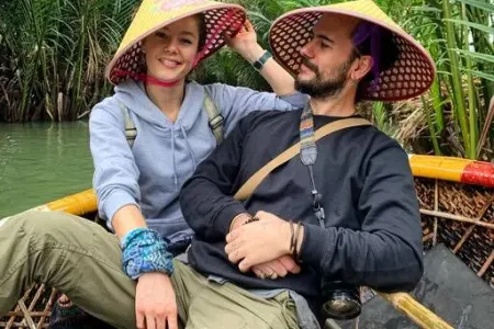 Məşhur aktrisa övladı ilə kamera qarşısına keçdi