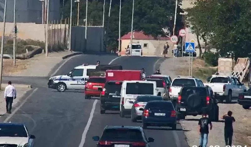 Yanğına görə bu yol istiqamətində məhdudiyyət tətbiq edildi