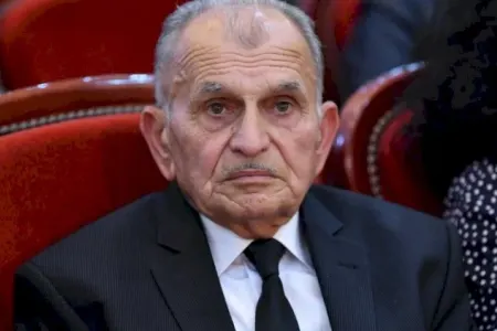 “Arxası üstə yıxılsam da, ifamı dayandırmadım” - Xalq artisti