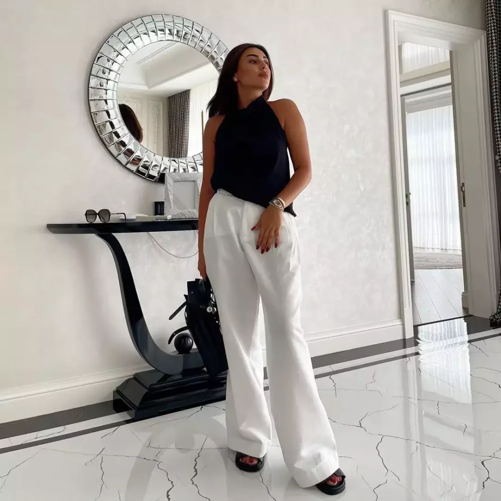 Gülay Zeynallı villasını - PAYLAŞDI - MARAQLI GÖRÜNTÜLƏR