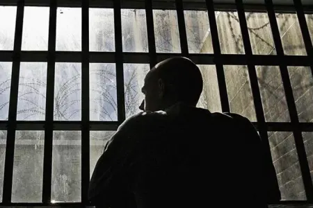 "Əmi" dediyi adama görə arvadının qatili oldu