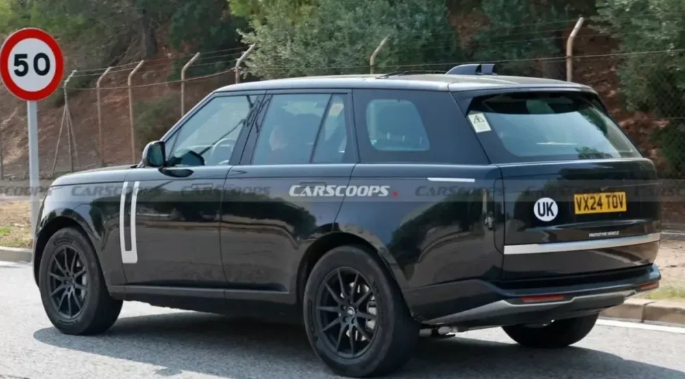 Elektrikli "Range Rover"in kamuflyajsız FOTOları yayımlandı