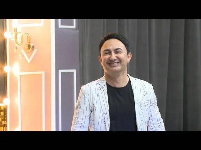 Azərbaycanda məşhur aparıcı həyat yoldaşından boşandı - FOTO