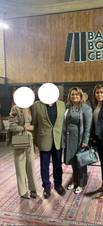 Hicran Hüseynova 10 minlik çantasından - DANIŞDI - FOTO