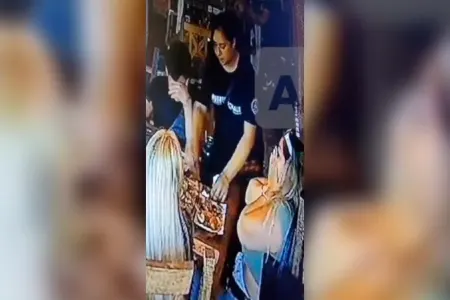 Tarakanları boşqablarına qoyaraq restoranları - ALDADIRLAR