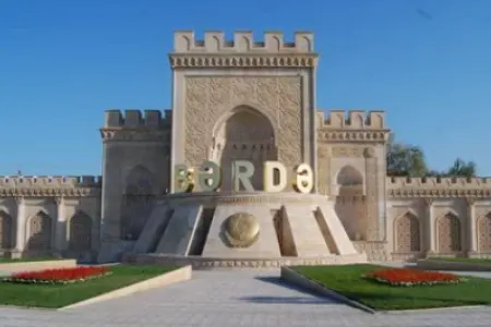 İtkin düşən 15 yaşlı qızın meyiti qonşuda tapıldı