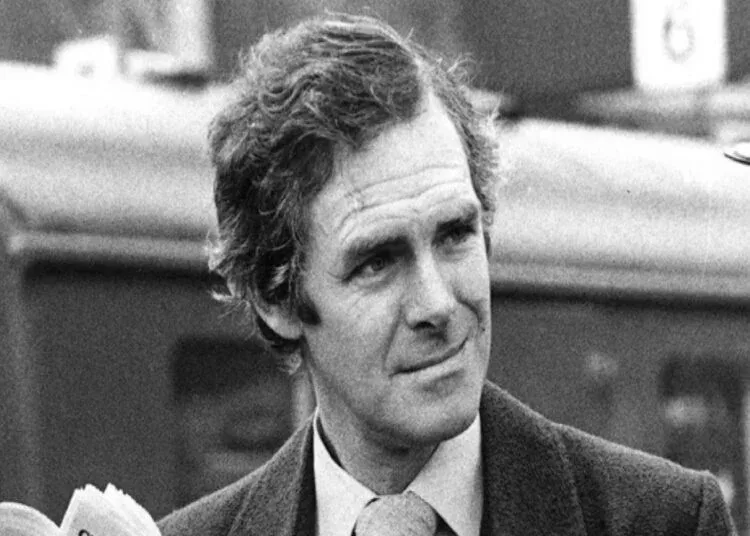 Tanınmış ingilis yazıçı vəfat edib - FOTO