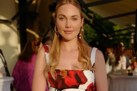 Meryem Üzərli illər sonra izah etdi: - Ölülərə makiyaj edirdim