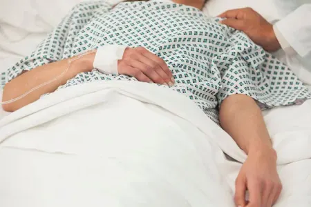 18 yaşlı qız apendisit əməliyyatından sonra öldü