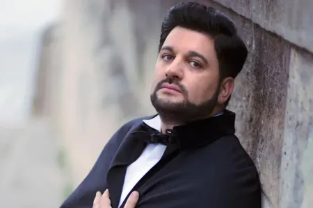 Xalq artistindən boşandığı arvadının oğlu ilə - PAYLAŞIM