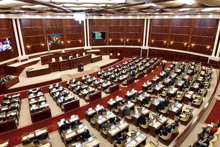 Yeni parlamentin deputatları nə qədər maaş alacaq?