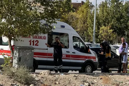 Təcili yardım maşını aşdı: - Yaralılar var