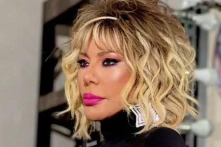 Xalq artistini Ajda Pekkana bənzətdilər