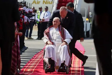 Papa Fransisk dünyanın ən katolik ölkəsində
