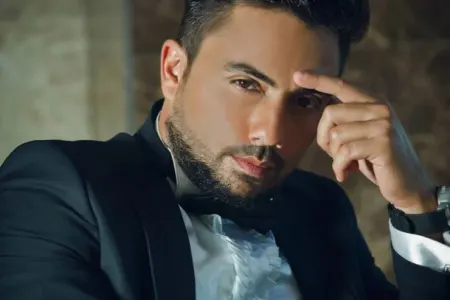 Müğənni Kərimi toyda DÖYDÜLƏR