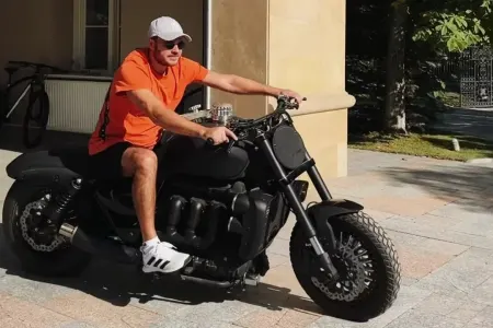 Emin Ağalarovun motosiklet kolleksiyası - VİDEO