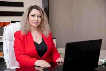 “Azərbaycanda gülümsəsən, elə bilirlər ki, tanış olmaq istəyirsən"