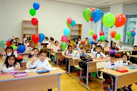 Azərbaycanda birinci sinfə gedən uşaqların sayı - azalıb - SƏBƏB NƏDİR?